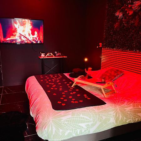 Jungle Love Room De L Hermitage Турнон-сюр-Рон Екстериор снимка